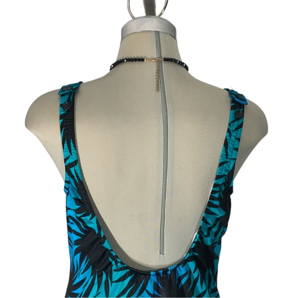 Máxime Of Hollywood Blue and Black Swimming Suite - Picture 3 of 9